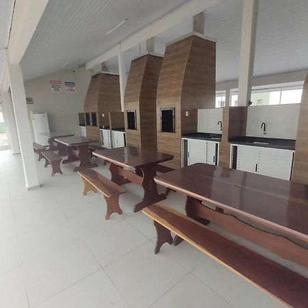 Apto Espetacular A 50 M Do Mar Em Condominio Com Piscinas Maravilhosas 瓜拉图巴 外观 照片