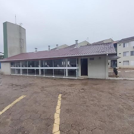 Apto Espetacular A 50 M Do Mar Em Condominio Com Piscinas Maravilhosas 瓜拉图巴 外观 照片