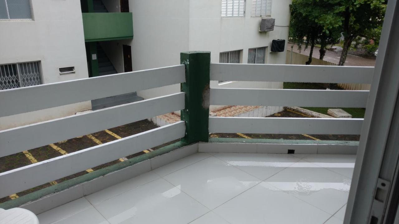 Apto Espetacular A 50 M Do Mar Em Condominio Com Piscinas Maravilhosas 瓜拉图巴 外观 照片
