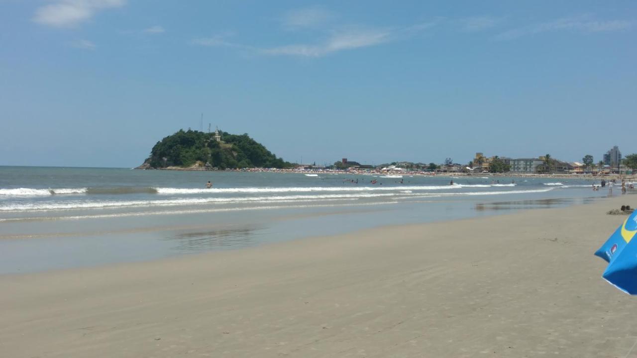 Apto Espetacular A 50 M Do Mar Em Condominio Com Piscinas Maravilhosas 瓜拉图巴 外观 照片